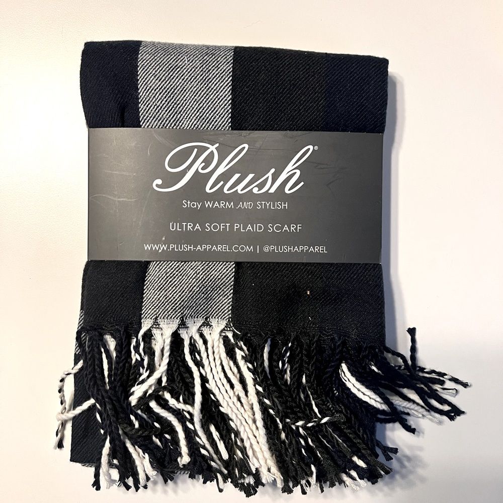Plush Apparel new in package plaid scarf
